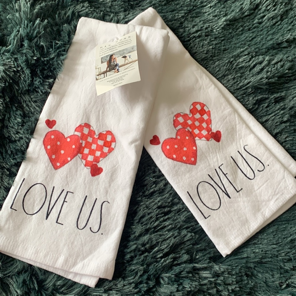 ❤️Rae Dunn kitchen towels❤️